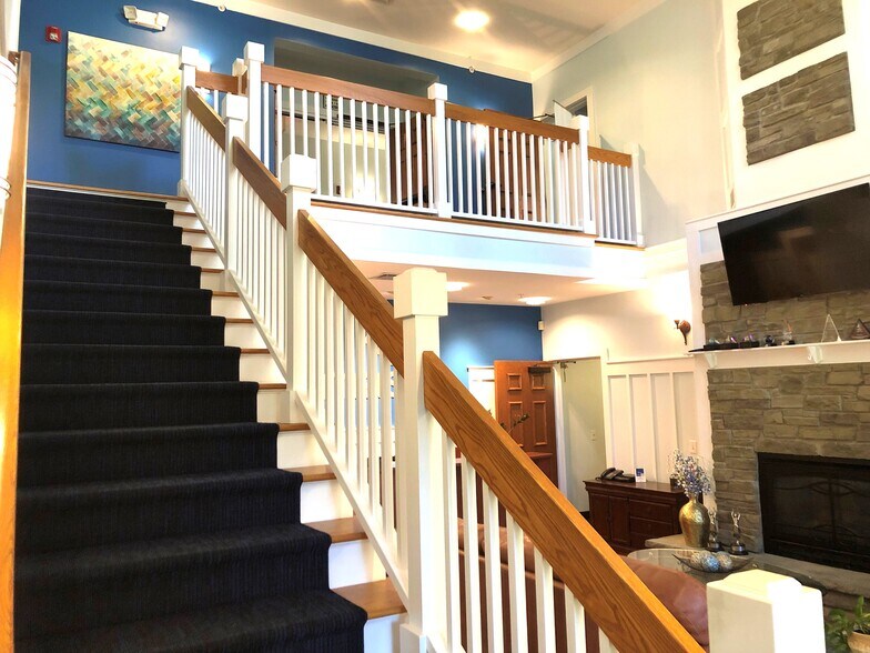 More Photos Of 400 Whitney Rd, Penfield Office For Lease