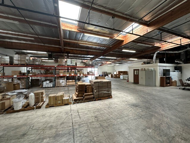 More Photos Of 17391 Mount Cliffwood Cir, Fountain Valley Manufacturing For Lease