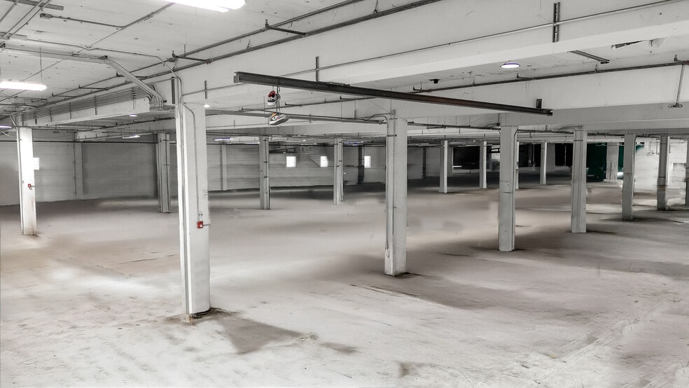 More Photos Of 2441 Viscount Row, Orlando Warehouse For Lease