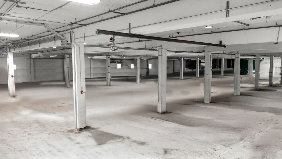 More Photos Of 2441 Viscount Row, Orlando Warehouse For Lease