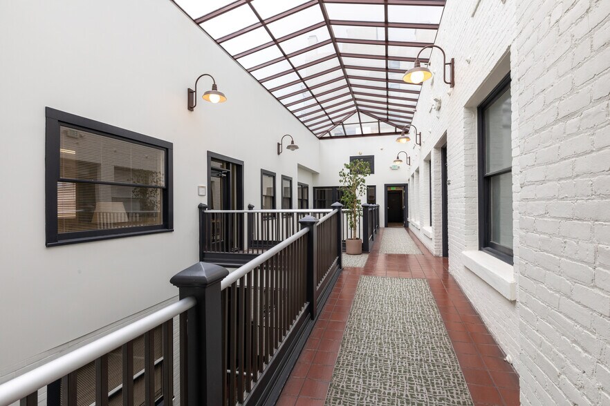 More Photos Of 61-69 N Raymond Ave, Pasadena Office For Lease