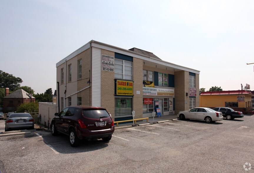 Primary Photo Of 5811 Baltimore Ave, Riverdale Freestanding For Lease