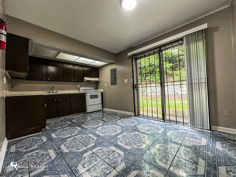 More Photos Of 1514 Northwest Dr NW, Atlanta Apartments For Sale