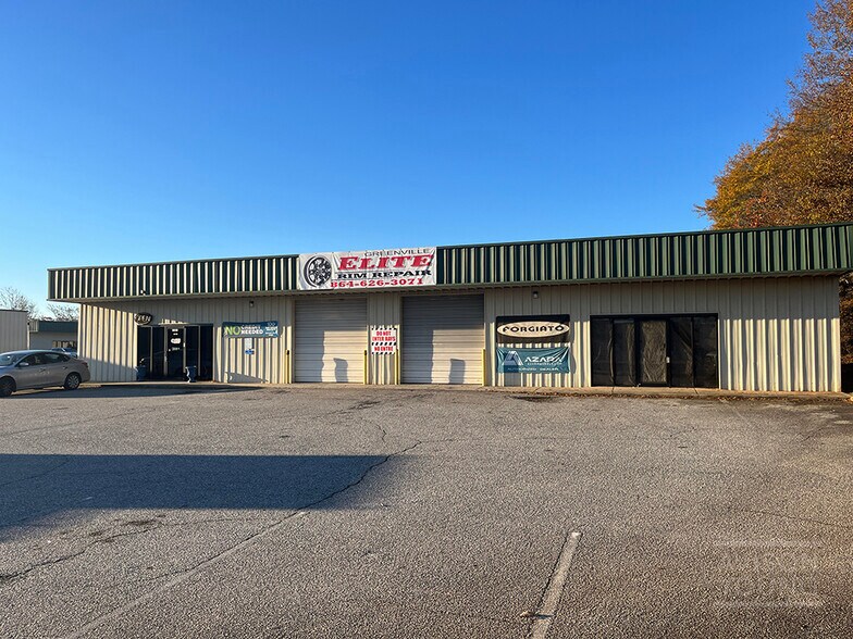 Primary Photo Of 1321 Cedar Lane Rd, Greenville Flex For Lease
