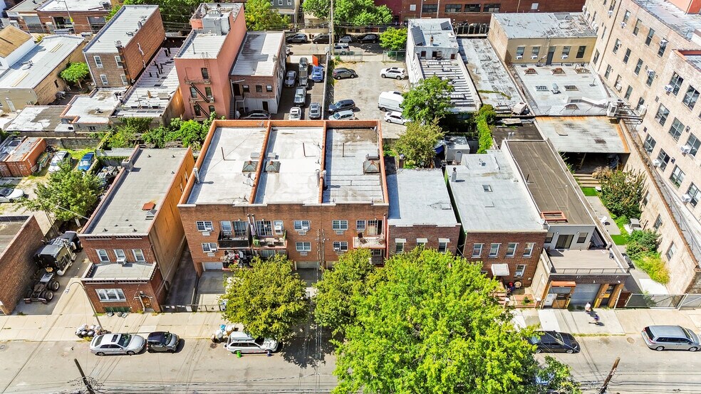 More Photos Of 3530 10th St, Astoria Apartments For Sale