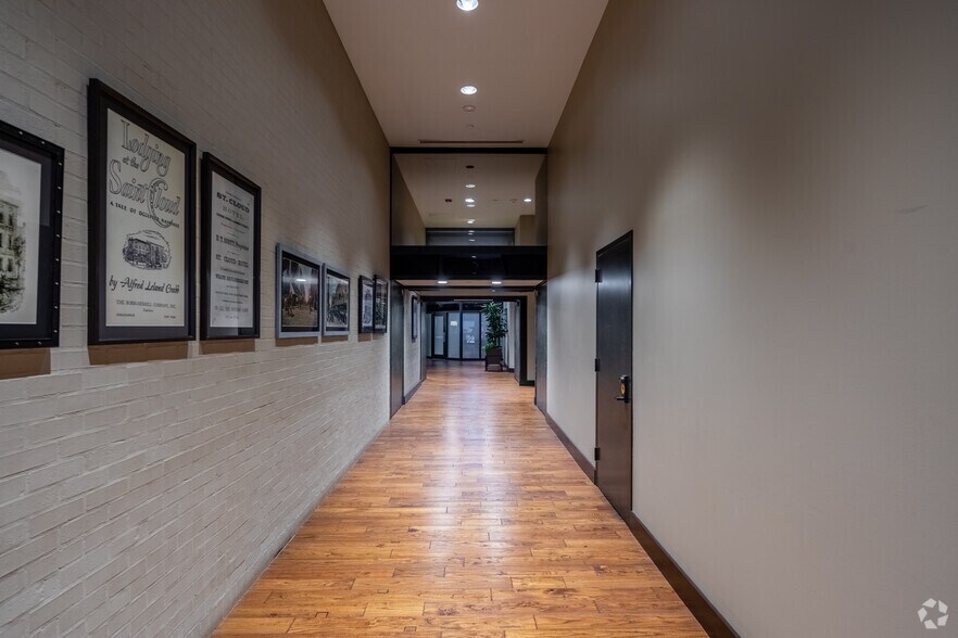 More Photos Of 500 Church St, Nashville Office For Lease