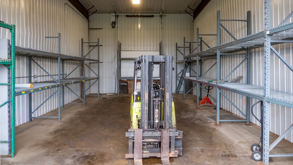 More Photos Of 7840 Leqve Dr SW, Rochester Industrial For Lease