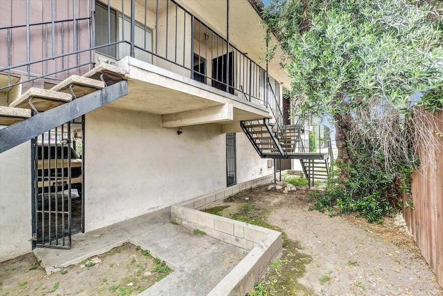 More Photos Of 602 Cedarglen Dr, Azusa Manufactured Housing Mobile Home Park For Sale