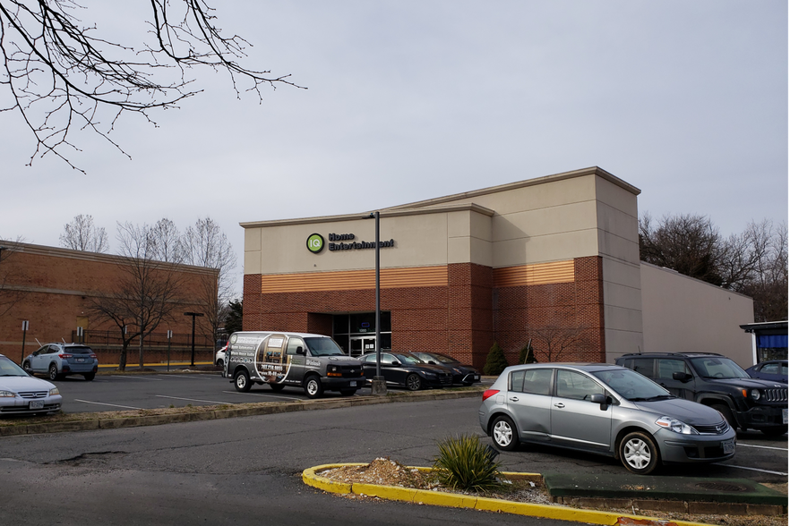 Primary Photo Of 10890 Fairfax Blvd, Fairfax Freestanding For Sale