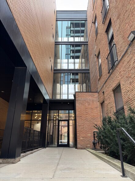 More Photos Of 216 N May St, Chicago Loft Creative Space For Lease