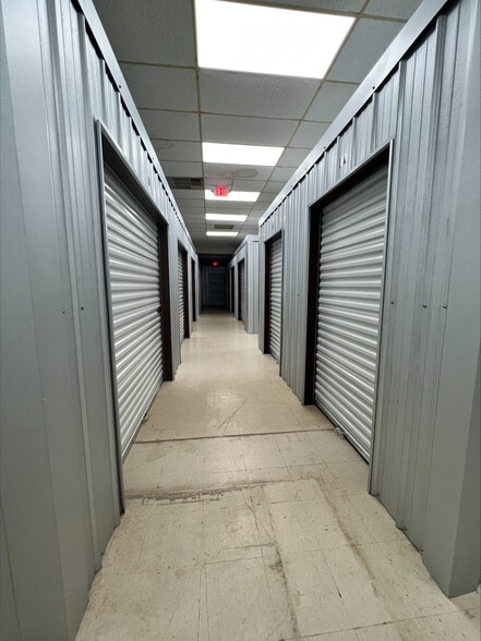 More Photos Of 3407 E Broad St, Texarkana Self Storage For Sale