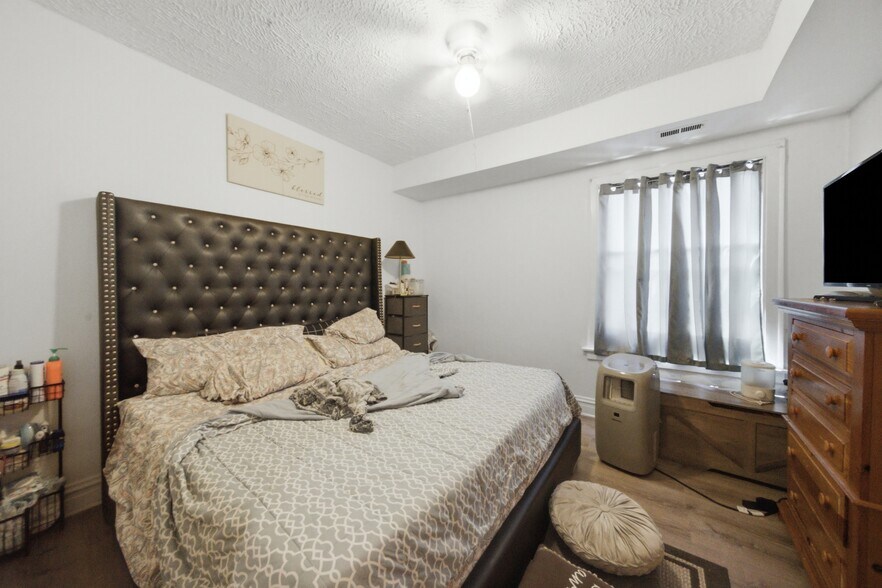 More Photos Of 2038 N Kostner Ave, Chicago Multifamily For Sale
