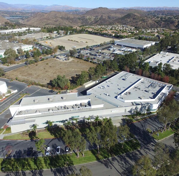 Primary Photo Of 2201 Corporate Center Dr, Newbury Park Research And Development For Lease