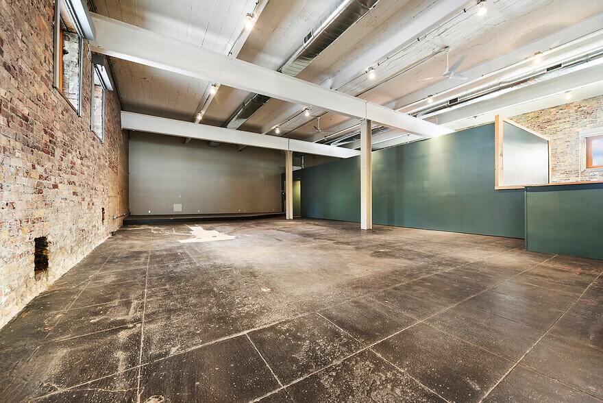 More Photos Of 5515 Penn Ave, Pittsburgh Storefront Retail Office For Sale