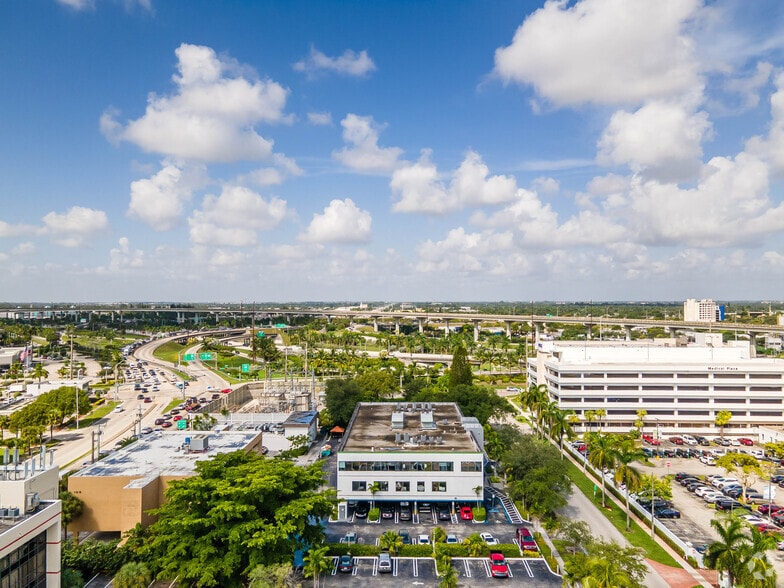 More Photos Of 150 NW 168th St, North Miami Beach Medical For Lease