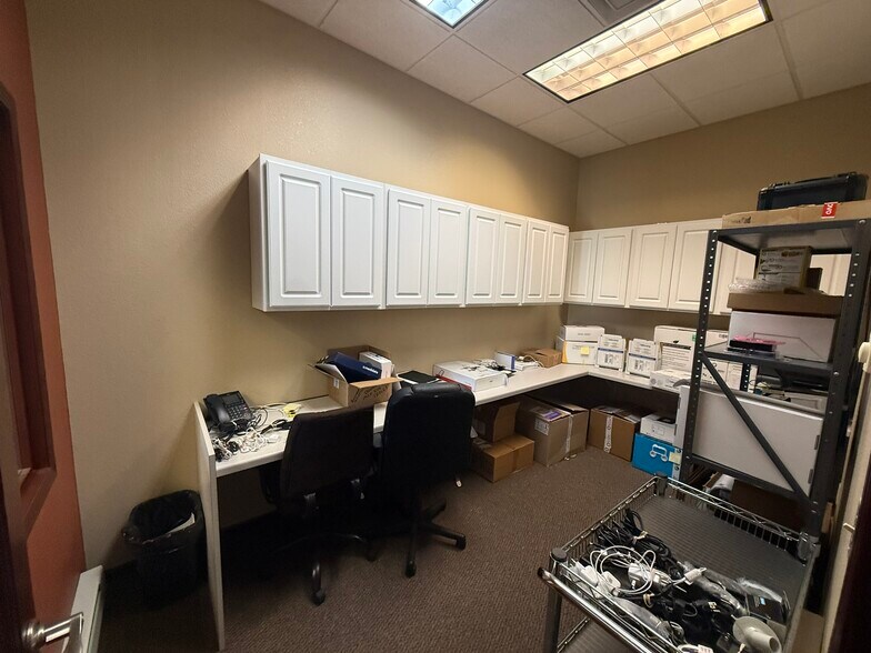 More Photos Of 3200-3264 20th St S, Fargo General Retail For Lease