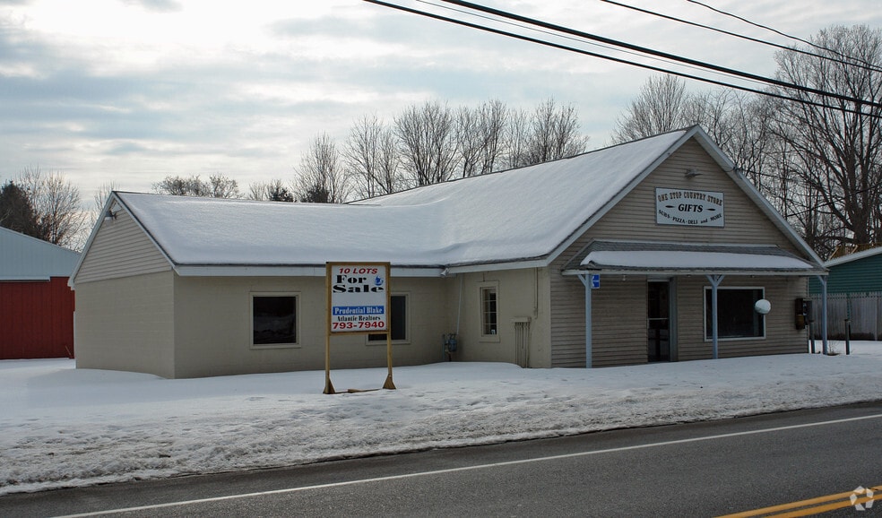 Primary Photo Of 18 Leonard St, Gansevoort Service Station For Sale