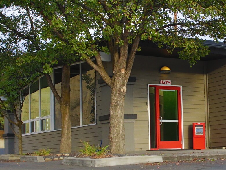 More Photos Of 1674 W Hill Rd, Boise Loft Creative Space For Lease