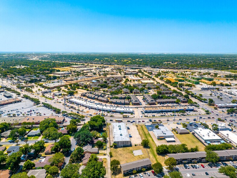 More Photos Of 1301 Northwest Hwy, Garland Office For Sale