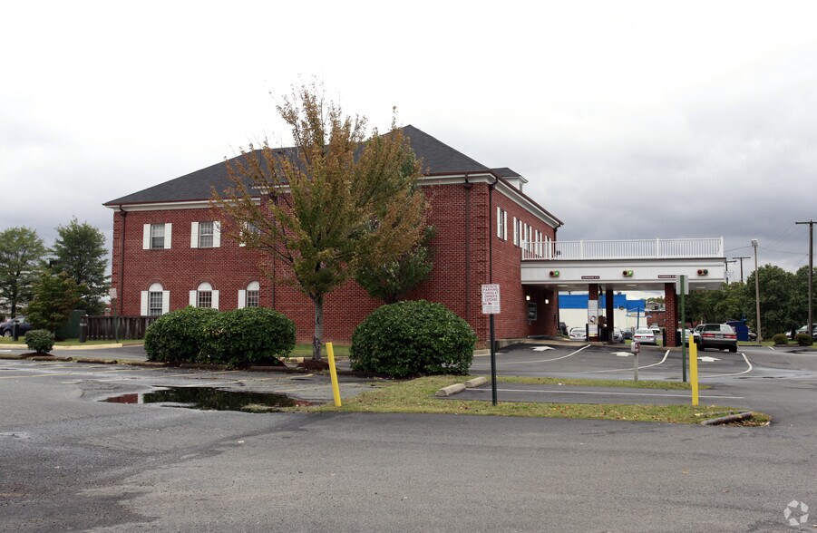 More Photos Of 6810 Commerce St, Springfield Bank For Sale