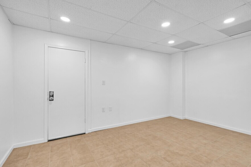 More Photos Of 5565 Columbia Pike, Arlington Multifamily For Sale