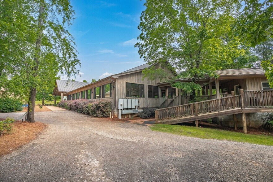 More Photos Of 1530 Buck Hill Rd, Ridgeway Industrial For Sale