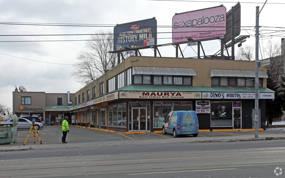 More Photos Of 2479 Lake Shore Blvd W, Toronto Coworking Space