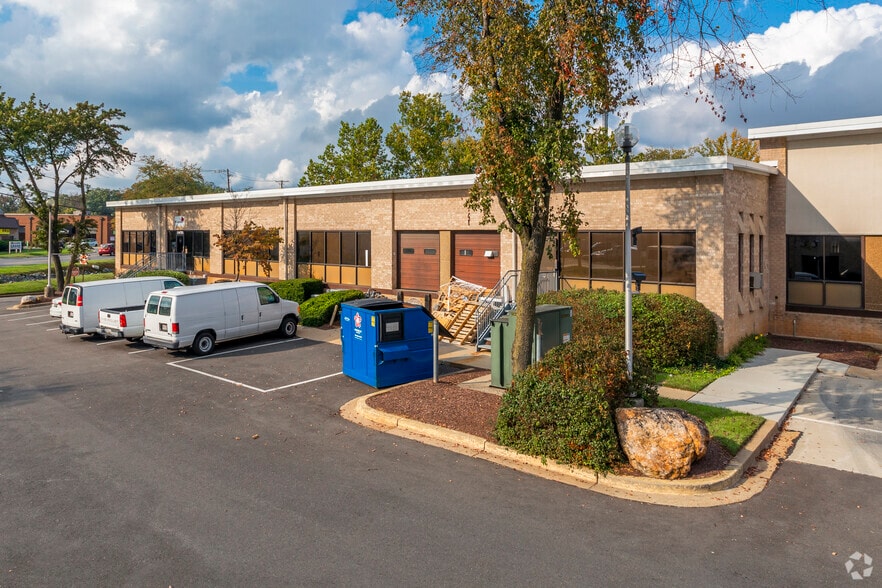 More Photos Of 8401-8475 Helgerman Ct, Gaithersburg Light Manufacturing For Lease