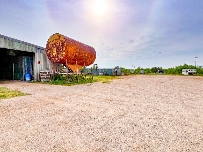 More Photos Of 4901 Eagle Pass Rd, Abilene Warehouse For Sale