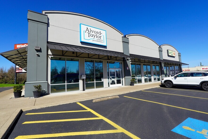 More Photos Of 1665-1671 N 18th St, Springfield Storefront For Lease