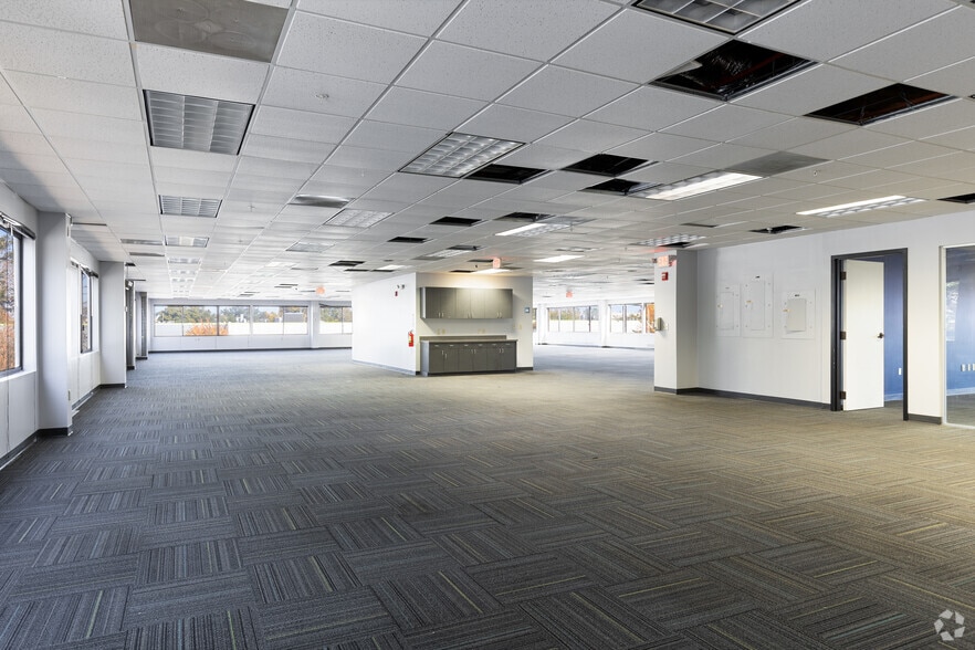 More Photos Of 7600 Southland Blvd, Orlando Unknown For Lease