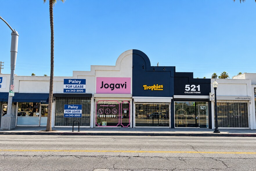 Primary Photo Of 515--527 N Fairfax Ave, Los Angeles Storefront For Lease