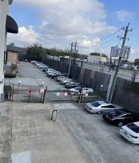 More Photos Of 9440 Bellaire Blvd, Houston Unknown For Lease