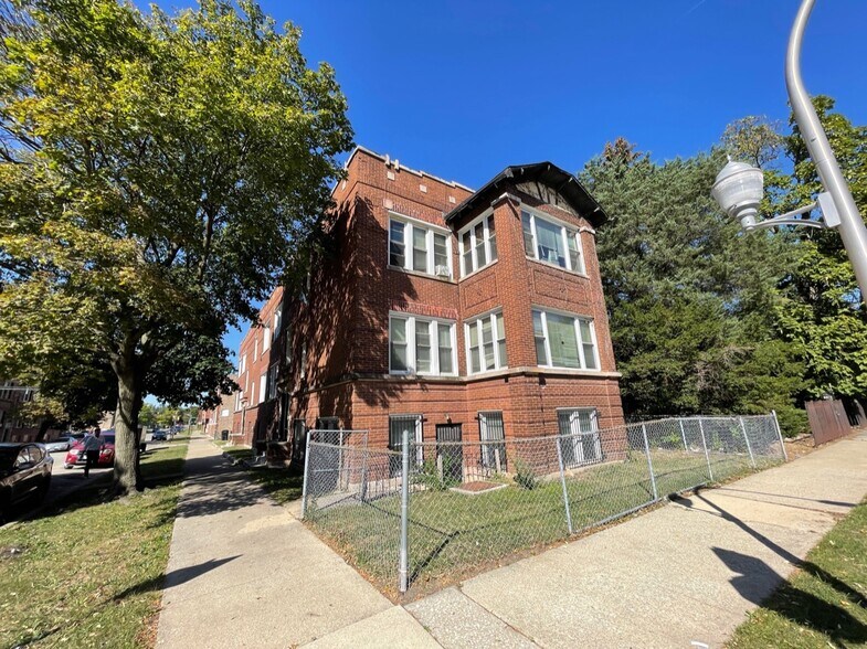 More Photos Of , Chicago Multifamily For Sale