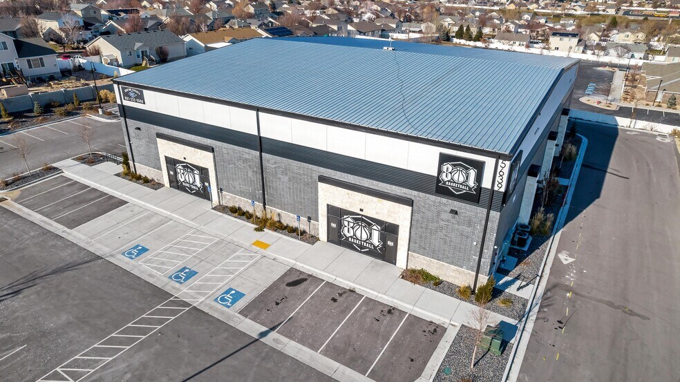 More Photos Of 5639 Mirabella Dr, Herriman Showroom For Sale