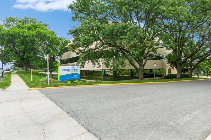 More Photos Of 8800 W 75th St, Merriam Medical For Lease