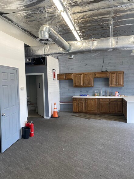 More Photos Of 1275 Bloomfield Ave, Fairfield Warehouse For Lease