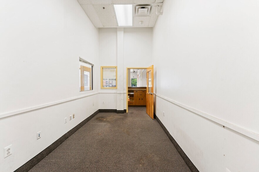 More Photos Of 219 S Main St, Attleboro Unknown For Lease