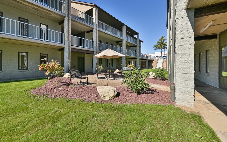 More Photos Of 101 N Meadows Dr, Wexford Office For Lease
