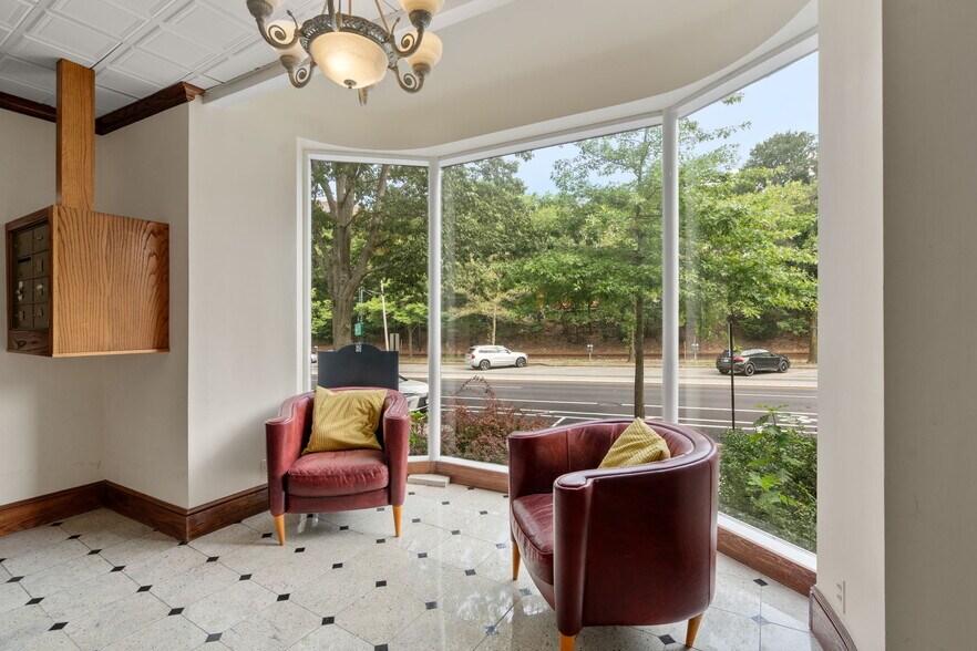 More Photos Of 1577 Beacon St, Brookline Medical For Lease