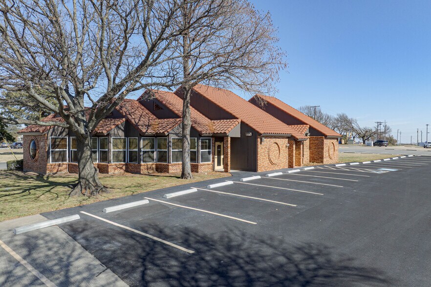 More Photos Of 3415 N Loy Lake Rd, Sherman Medical For Sale