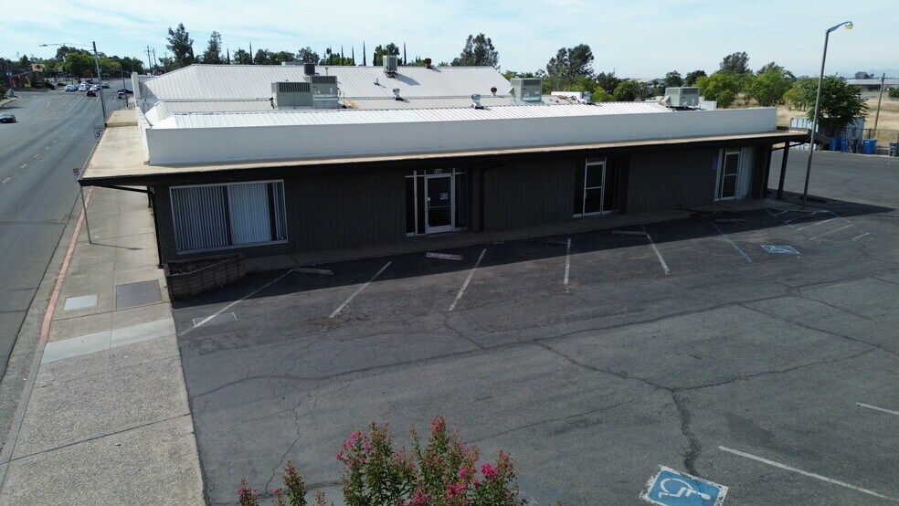 More Photos Of 2358-2368 Lincoln St, Oroville Office For Lease