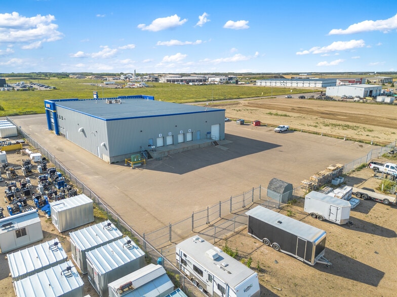 More Photos Of 5267 67 Av, Lloydminster Warehouse For Sale