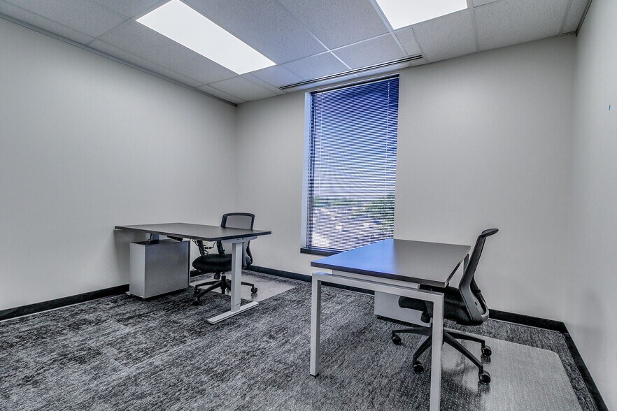 More Photos Of 3030 NW Expressway, Oklahoma City Coworking Space