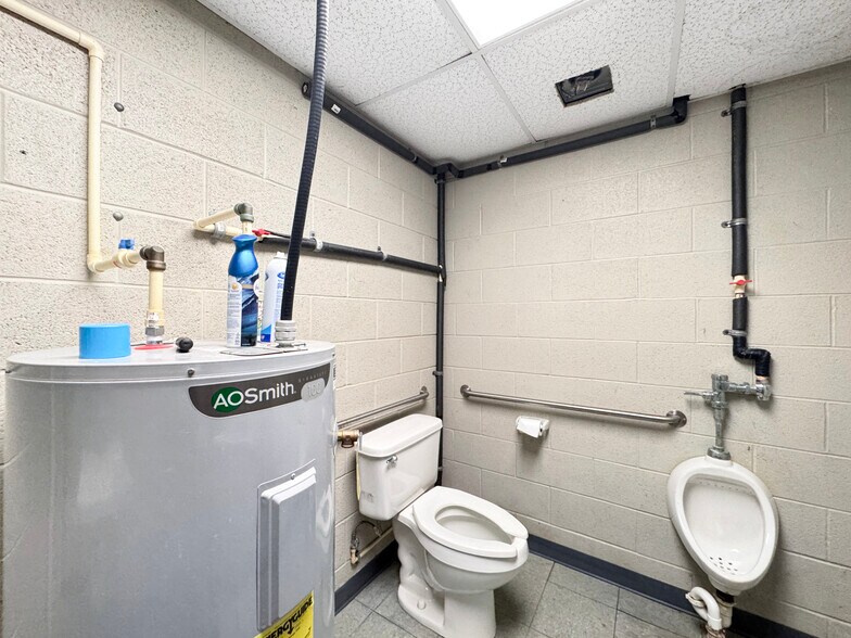 More Photos Of 151 Slaughter House Rd, Claysburg Warehouse For Sale