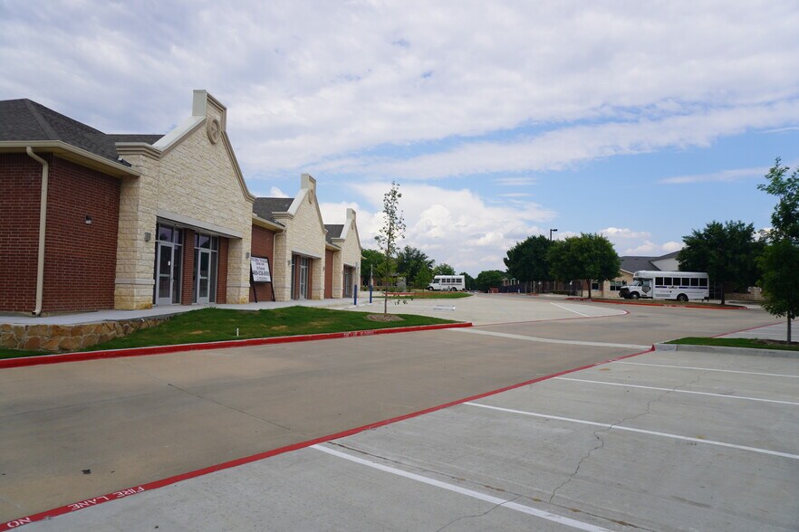 More Photos Of 1260 Flower Mound Rd, Flower Mound Storefront Retail Office For Sale