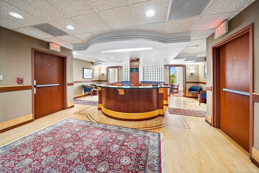More Photos Of 420 S Dixie Hwy, Coral Gables Loft Creative Space For Sale