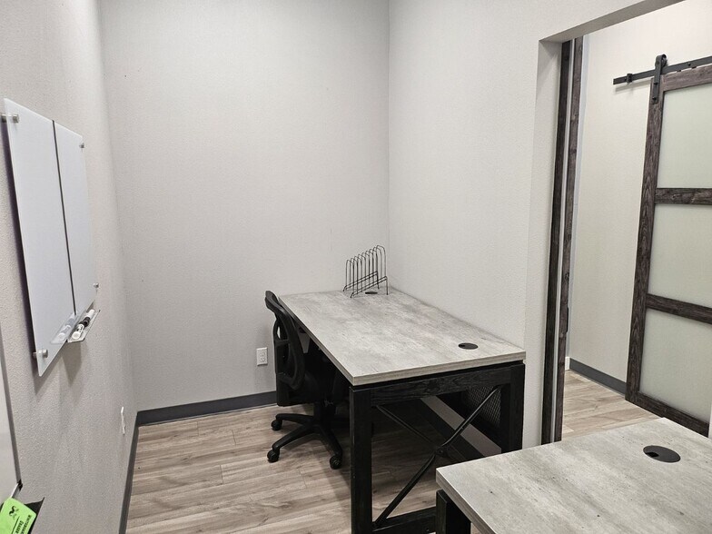 More Photos Of 5401 104th St E, Puyallup General Retail For Lease