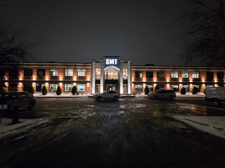 More Photos Of 2222 Boul Dagenais O, Laval Light Distribution For Sale