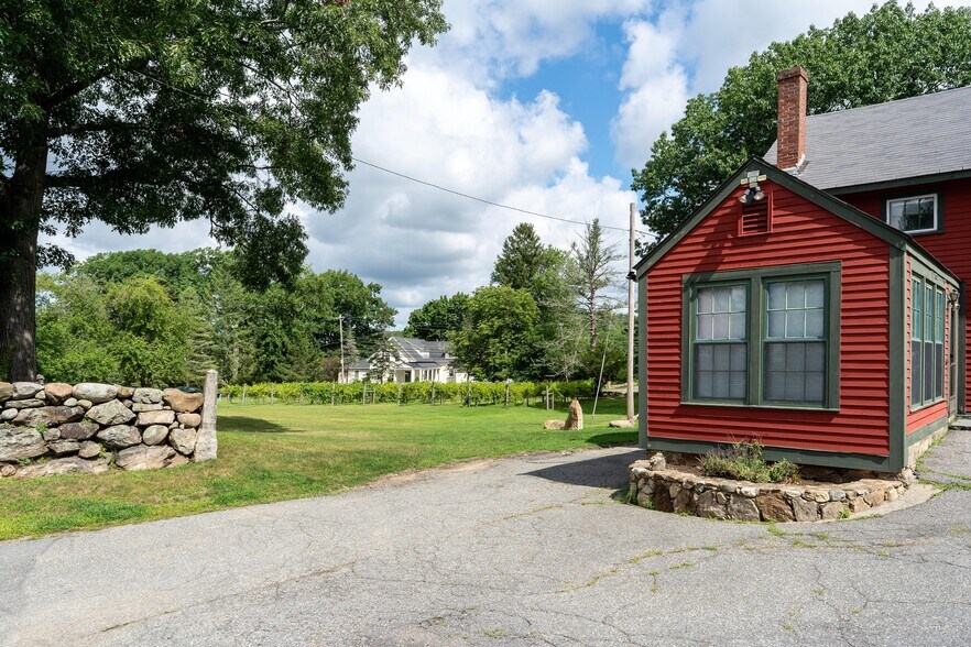 More Photos Of 11 Marbleridge Rd, North Andover Specialty For Sale